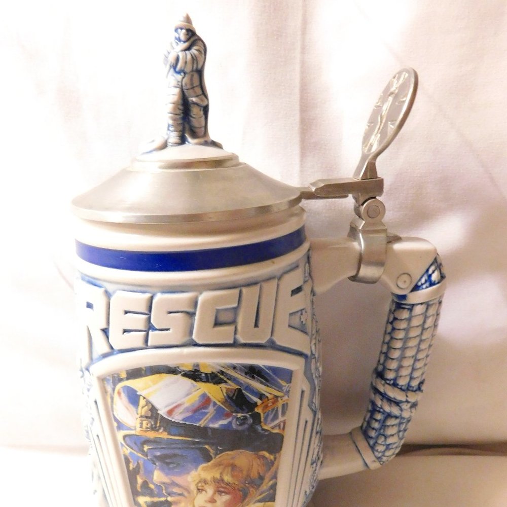 AVON TRIBUTE TO RESCUE WORKERS STEIN VINTAGE 1997